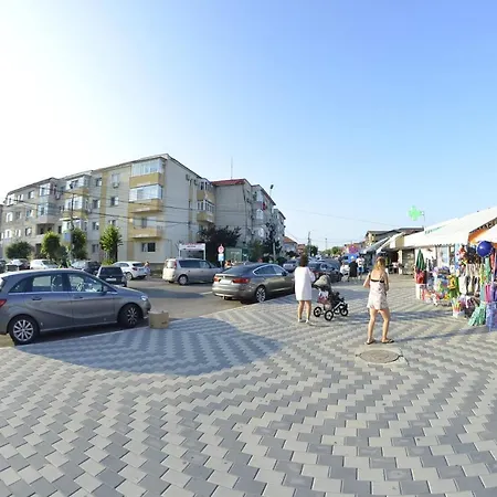 Apartament Razvan *
